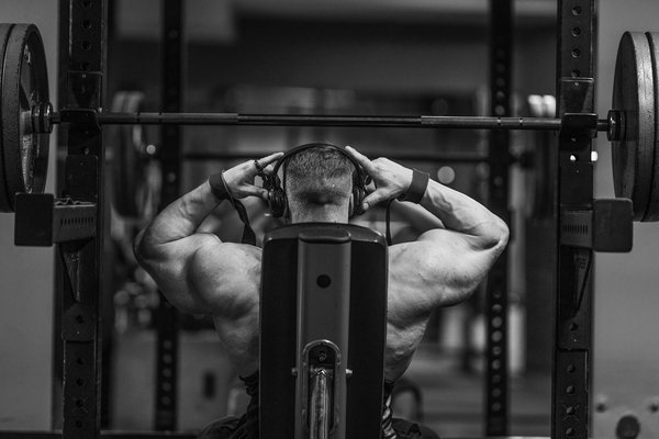 Musculation au banc : les techniques secrètes des champions